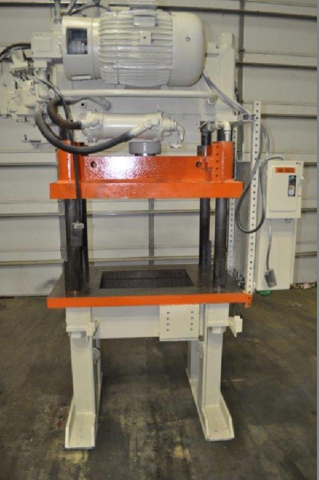 28 TON B & T HYDRAULIC TRIM PRESS