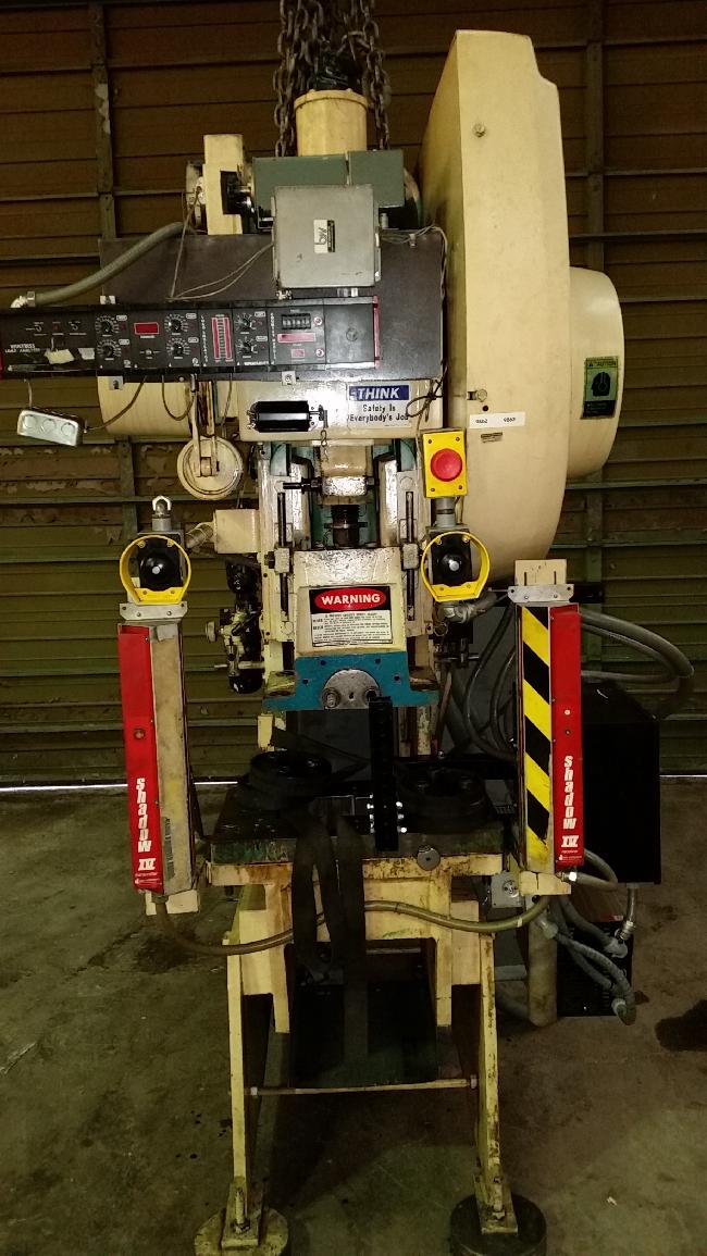 35 TON NIAGARA FLYWHEEL STYLE OBI PRESS