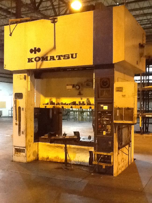 220 TON KOMATSU STRAIGHT SIDE DOUBLE CRANK PRESS