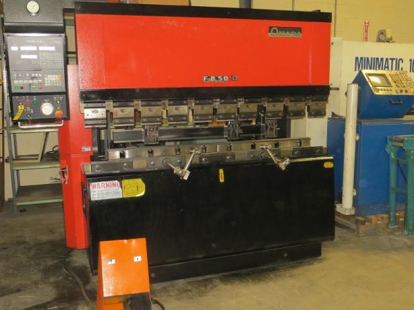 55 TON X 82 in, AMADA HYDRAULIC PRESS BRAKE, MODEL FBD-5020E