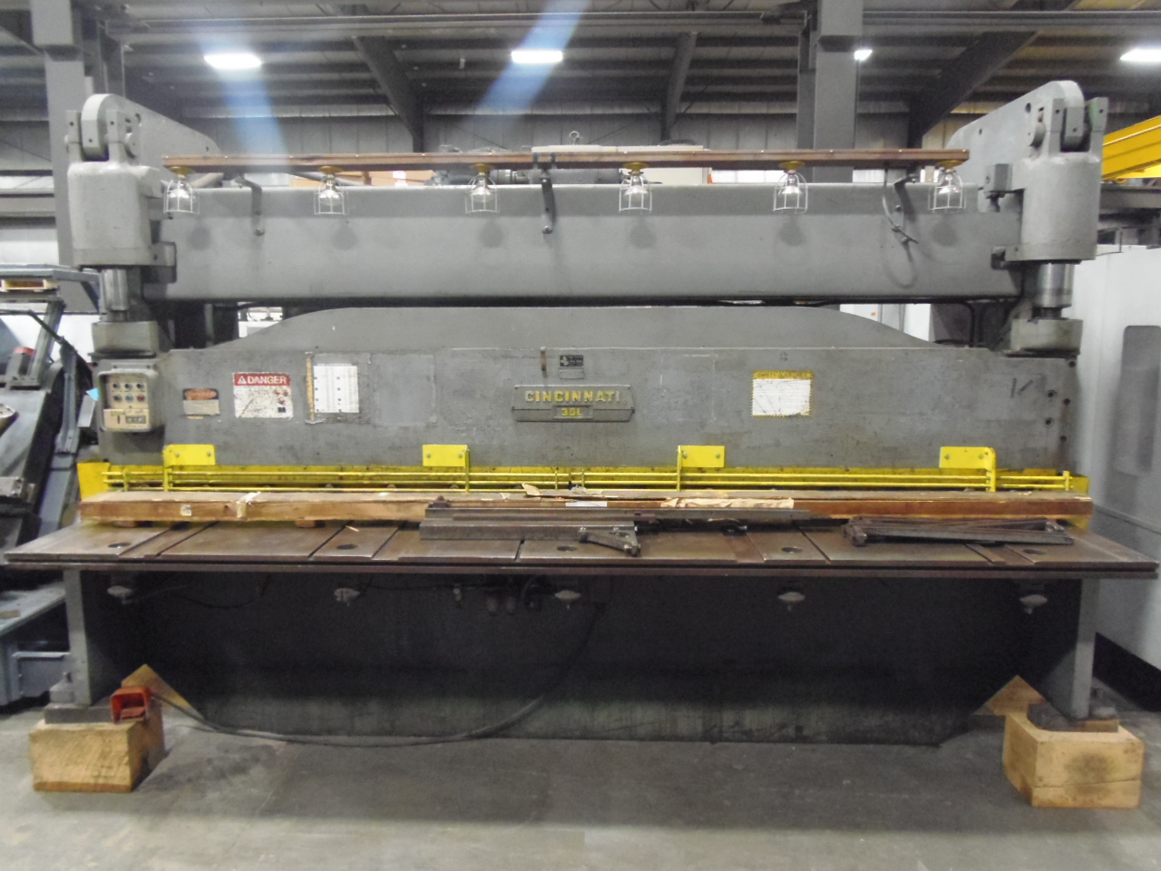 CINCINNATI USED HYDRAULIC SQUARING SHEAR