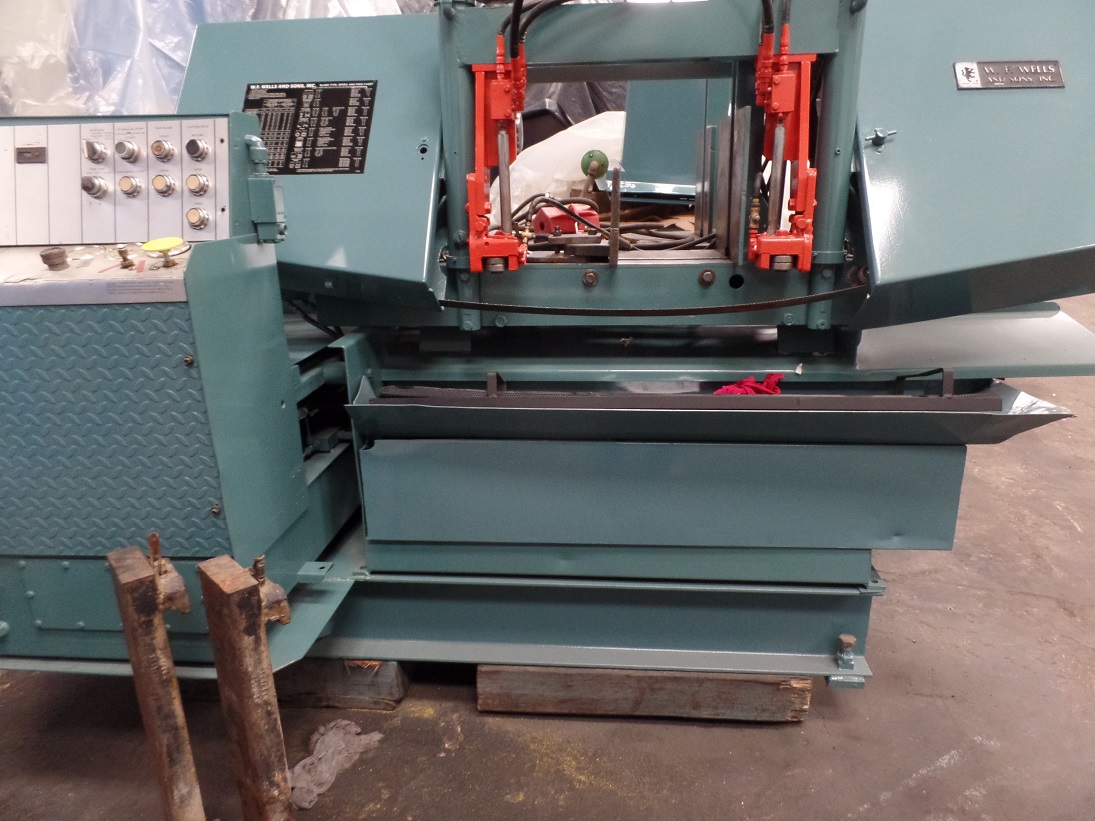 WELLS TWIN COLUMN HORIZONTAL BAND SAW