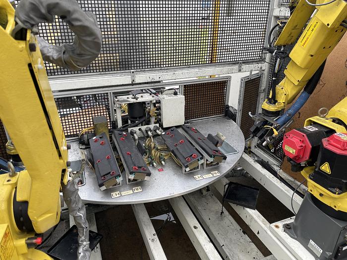 FANUC M10IA DUAL ARM ROBOTIC FOAM CELL WITH A/B SIDED INDEX TABLE/COULD CONVERT TO WELD CELL