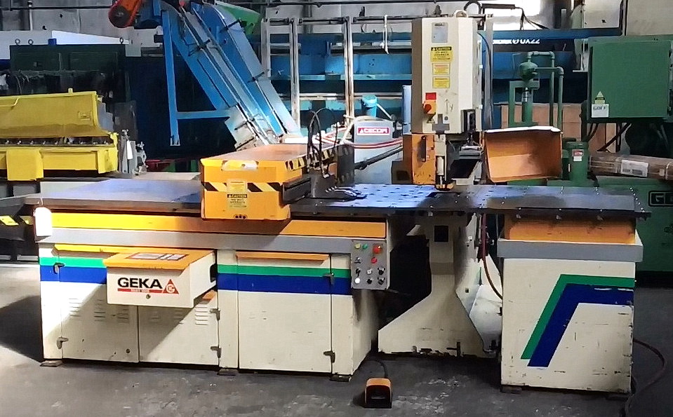 GEKA 110 Ton Puma Hydraulic Single End CNC Punch