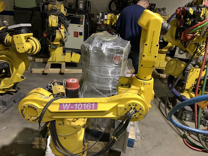 FANUC ARCMATE 120i 6 AXIS CNC ROBOT WITH RJ3 CONTROLLER