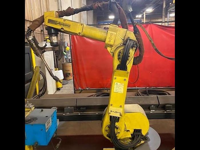 FANUC ARCMATE 100iB 6 AXIS ROBOT WITH RJ3iB CONTROLLER