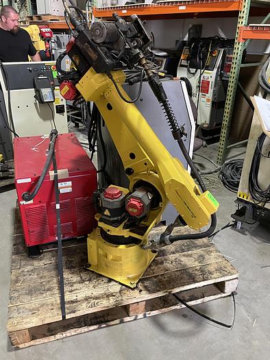 FANUC ARCMATE 120iB/10L MIG WELDING ROBOT WIRE FEEDER, TORCH, LINCOLN POWER WAVE 455M