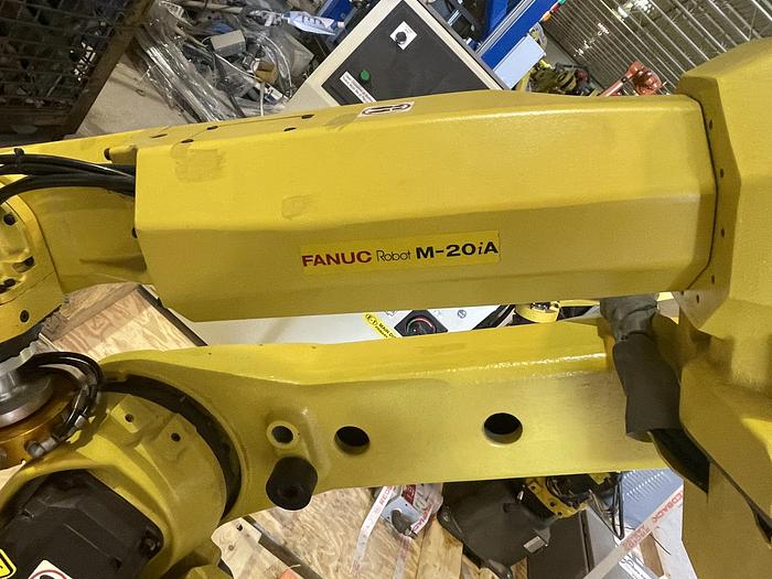 2008 FANUC FANUC M20iA