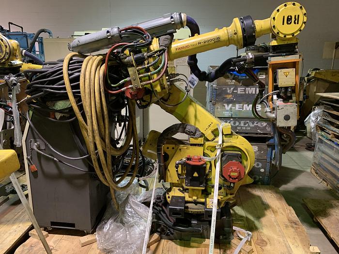 FANUC R2000iB/210F 210KG X 2655MM REACH 6 AXIS CNC ROBOT W/R30iA CONTROLS WITH ARO SERVO GUN