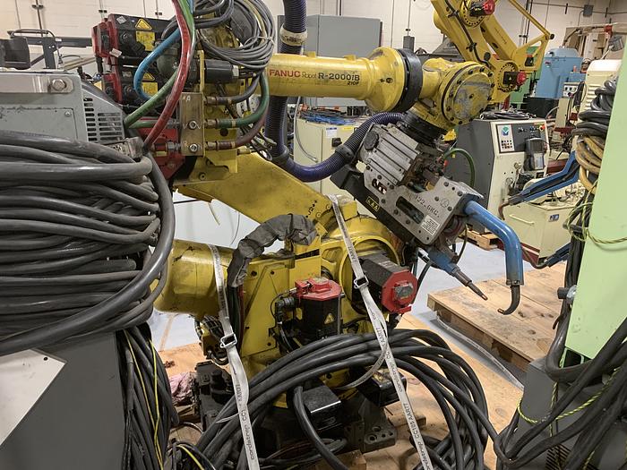 FANUC R2000iB/210F 210KG X 2655MM REACH 6 AXIS CNC ROBOT W/R30iA CONTROLS WITH ARO SERVO GUN