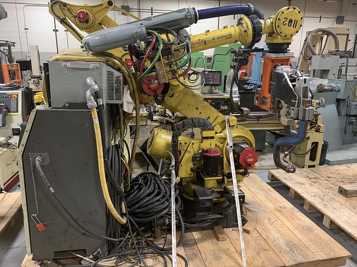 FANUC R2000iB/210F 210KG X 2655MM REACH 6 AXIS CNC ROBOT W/R30iA CONTROLS WITH ARO SERVO GUN