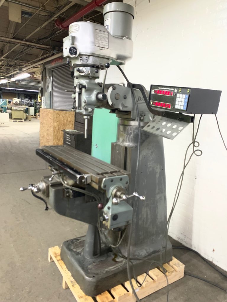 4197-470 Bridgeport 1-1/2 HP Ram Type Turret Milling Machine with 9″ x 42″ Power Table Feed and Dynamic Research DRO