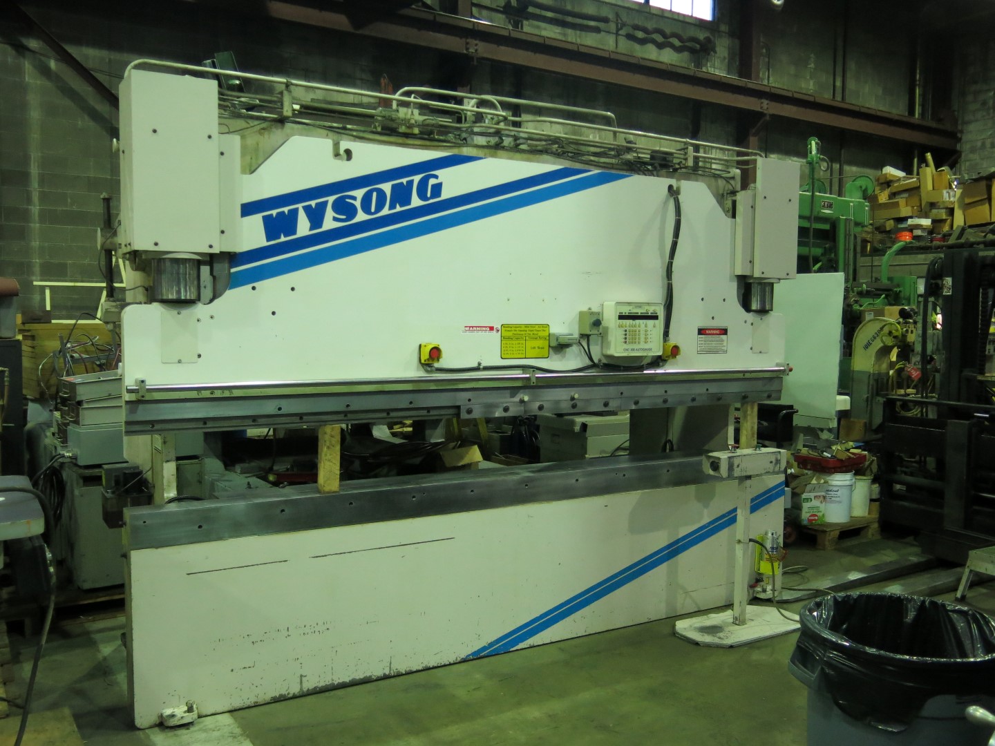 Wysong 140 Ton Hydraulic Press Brake 12′ OAL