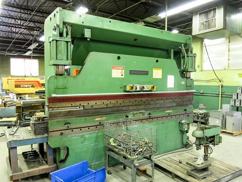 135 Ton x 12 Ft Cincinnati Hydraulic Press Brake Model 135CB10