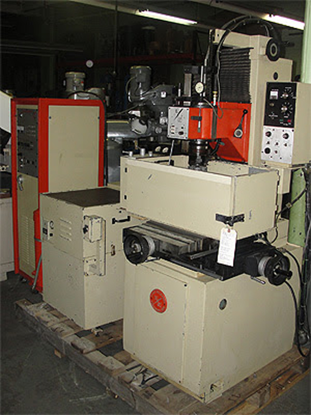 3123-505 Eltee Pulsatron EDM Model TR-35 30 Amp. Ram Type Die Sink Electric Discharge Machine