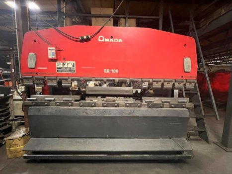 110 TON X 10 AMADA RG100, AUTO 99,MFG:1991,   Our stock number: 12479