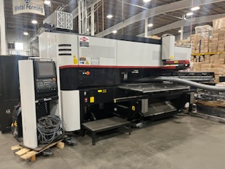 22 TON AMADA LC-C1 NT SERIES PUNCH/LASER COMBINATION MACHINE MFG:2009   Our stock number: 12447