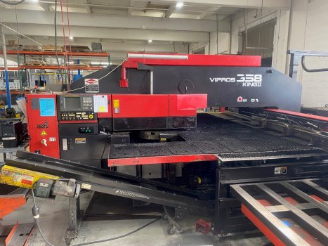 33 TON AMADA VIPROS 358 KINGII,FANUC 18P, 4 A/I.MFG: 1999 W/MP1225US (1998)   Our stock number: 12427