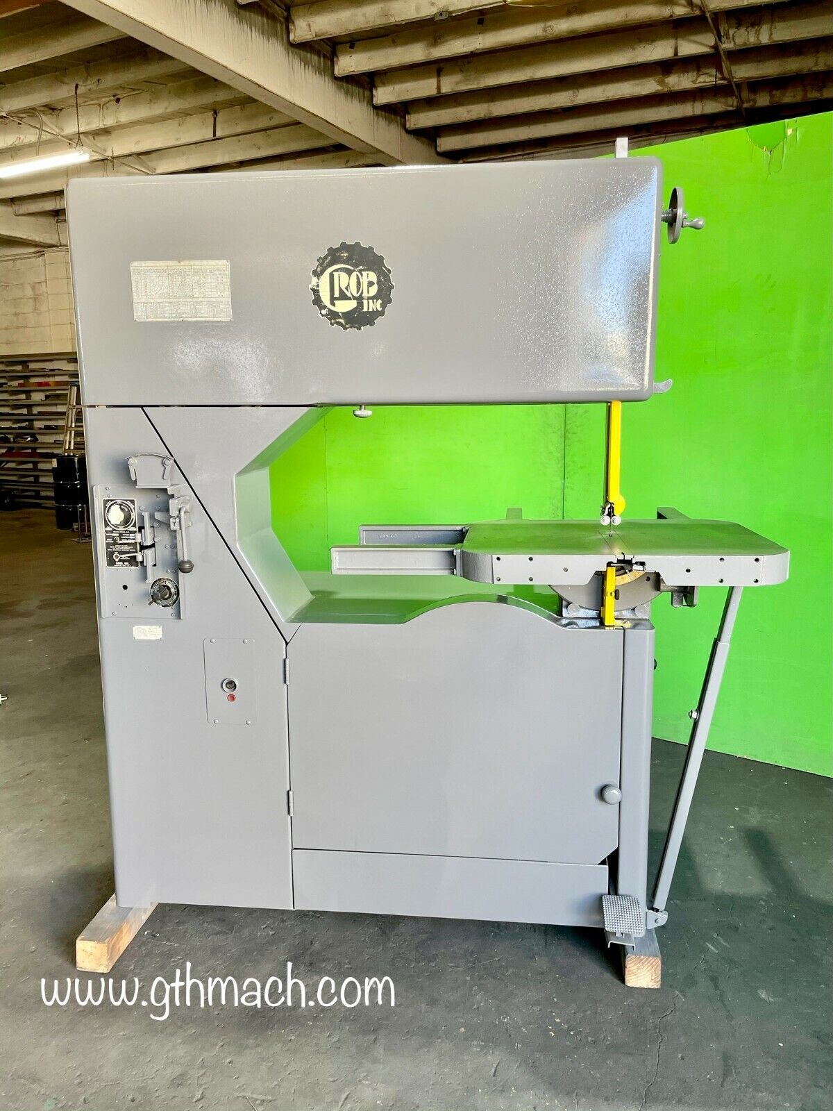 Grob NS36 Vertical Band Saw 36” Throat