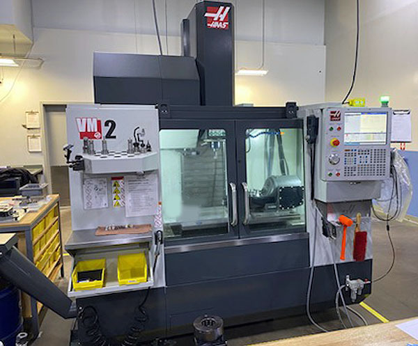 HAAS VM-2 5 Axis Vertical Machining Center Hardly used very low hours 2018, 3180